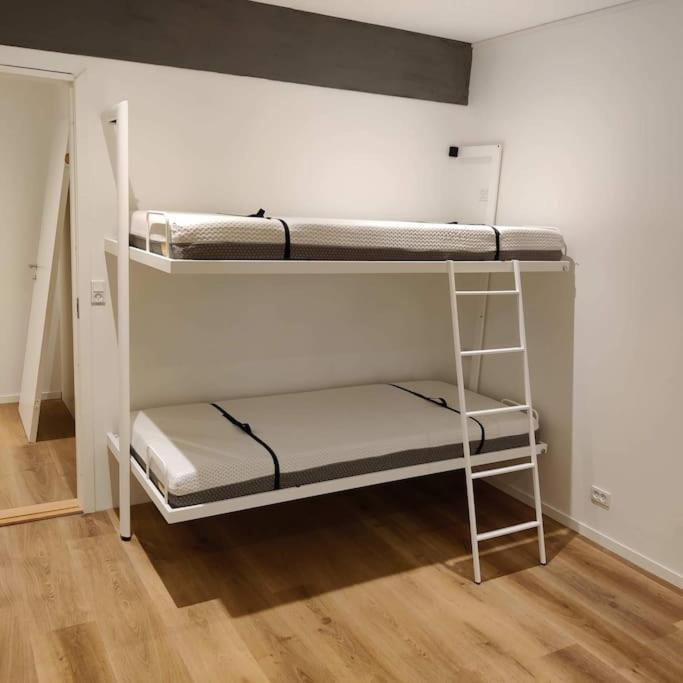 דירות Oyndarfjordur New Flat With Hot Tub - No1 מראה חיצוני תמונה